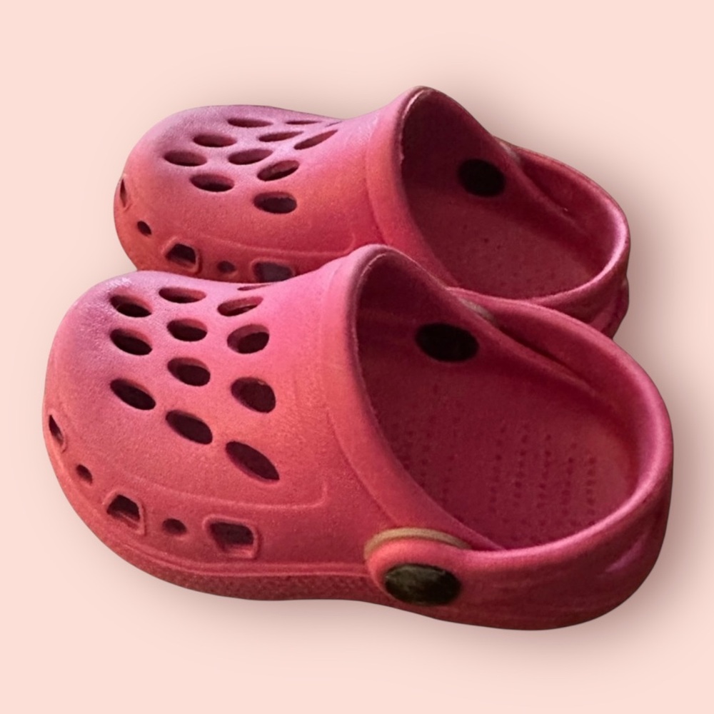 Crocs Size 4/5